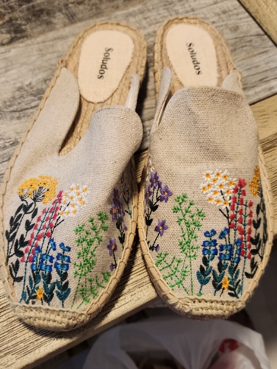 Soludos Shoes - Soludos Natural Canvas Embroidered Floral Espadrille Slides in Multicolor
